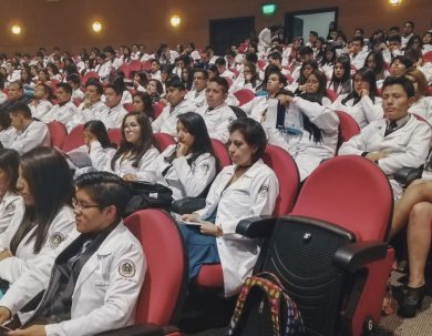 Medicina de la Unach se prepara para el proceso de acreditación