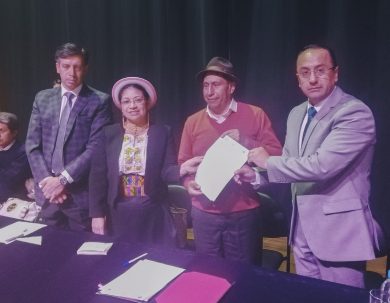 Unach firma convenio con la Secretaría del Agua