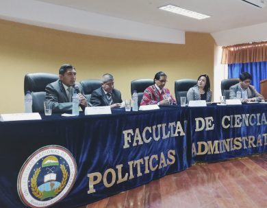 Sector financiero de Chimborazo dialoga en la Unach