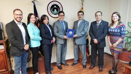 Unach firma convenio con la Federación Provincial de Artesanos de Chimborazo