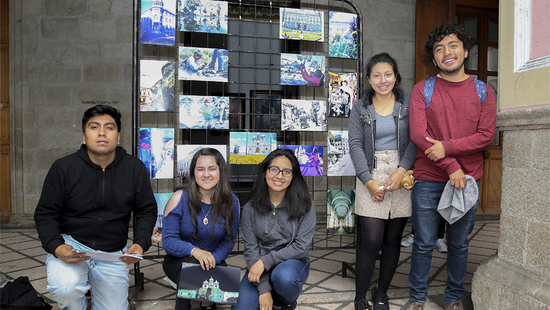 Estudiantes de la Unach plasmaron en arte el centro histórico de Riobamba