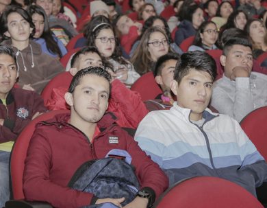 Unach socializa su oferta de becas a los estudiantes de Nivelación