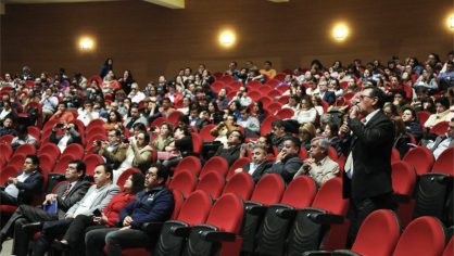 Unach y Caces capacitaron a sus docentes en pruebas de acreditación