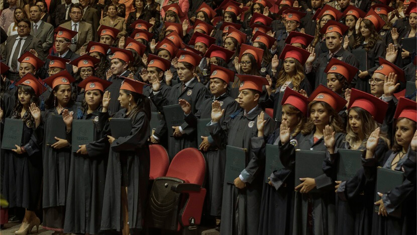 Unach incorporó a nuevos profesionales de la salud