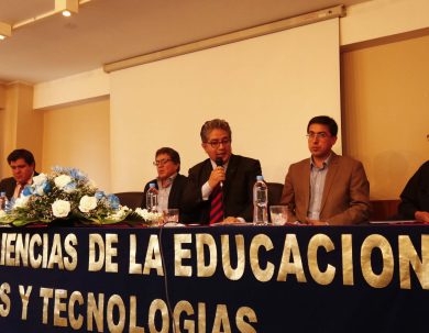 Facultad de Educación de la Unach realiza evento por sus 50 años de vida