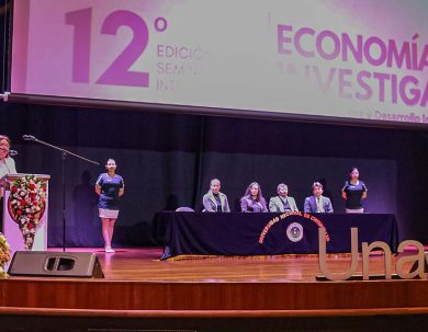 "Economía investiga", evento que fomenta la investigación en la Unach