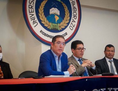 EP- UNACH presenta informe del estudio prospectivo de la oferta académica