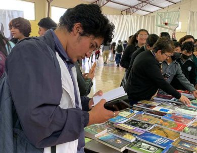 Educación realiza encuentro de literatura