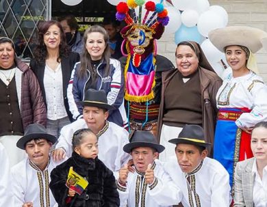 Unach trabaja con las Hermanas Franciscanas de la Caridad de Penipe