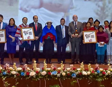 CARRERA DE ECONOMÍA ORGANIZÓ PREMIOS IMPULSO