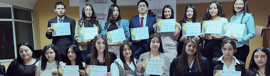 CARRERA DE ADMINISTRACIÓN DE EMPRESAS RECONOCIÓ A 25 ESTUDIANTES EN CAE AWARDS