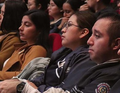 La Unach lanza el Sistema ALUMNI UNACH: una plataforma para graduados