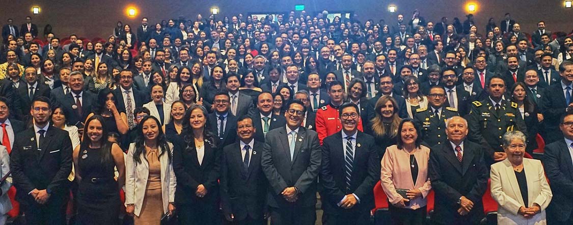 Unach celebró su Sesión Solemne por sus 30 años de historia y 10 años de evolución