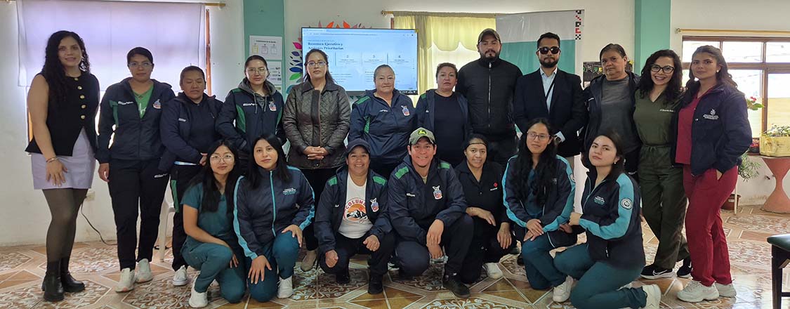 CARRERA DE FISIOTERAPIA FORTALECIÓ EL CUIDADO Y BIENESTAR DEL ADULTO MAYOR EN CHAMBO